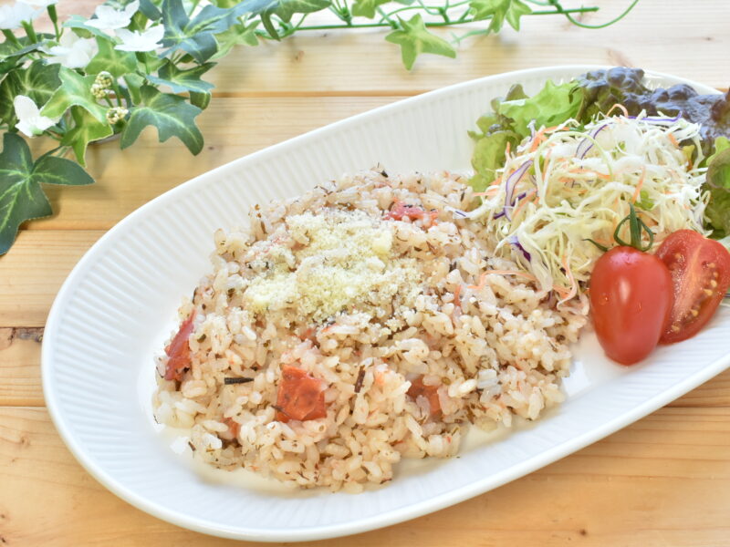 味付あかもくの洋風炊き込みご飯