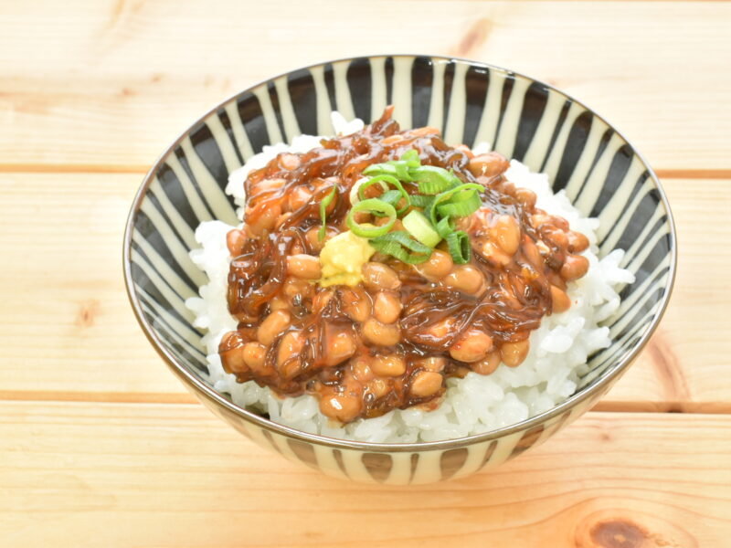 もずくキムチ納豆ご飯